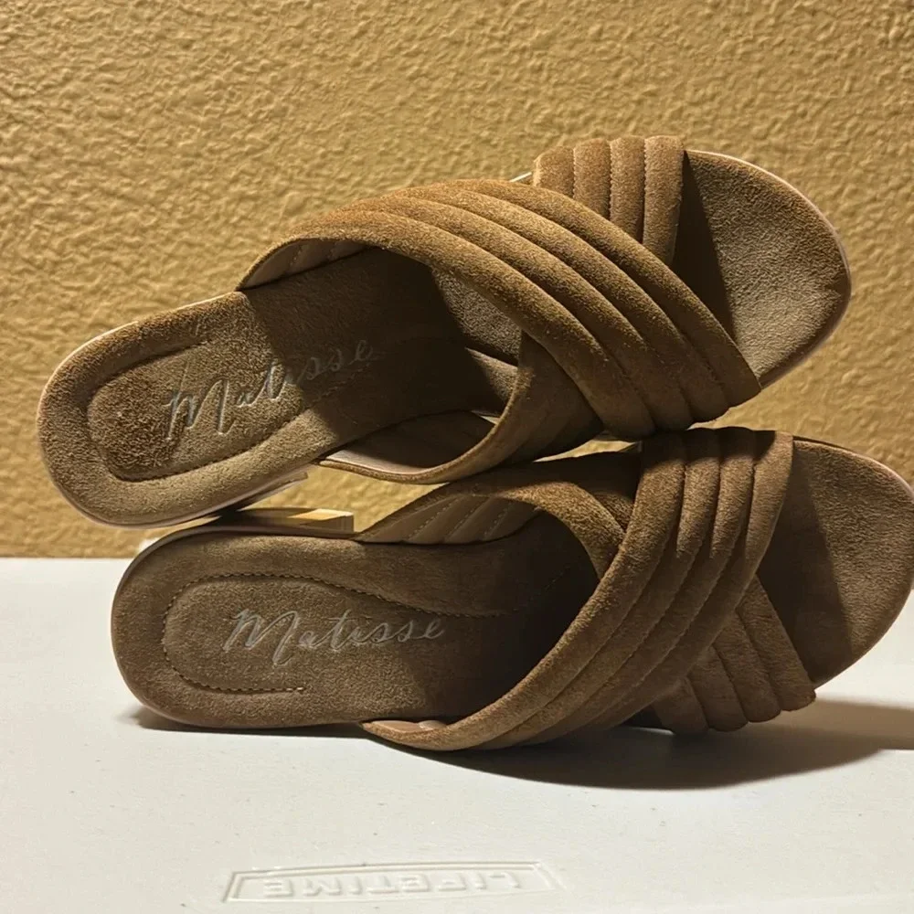 Matisse SUEDE HIPPIE 1970S STYLE PLATFORM CLOG SANDALS BEIGE TAN SIZE 9